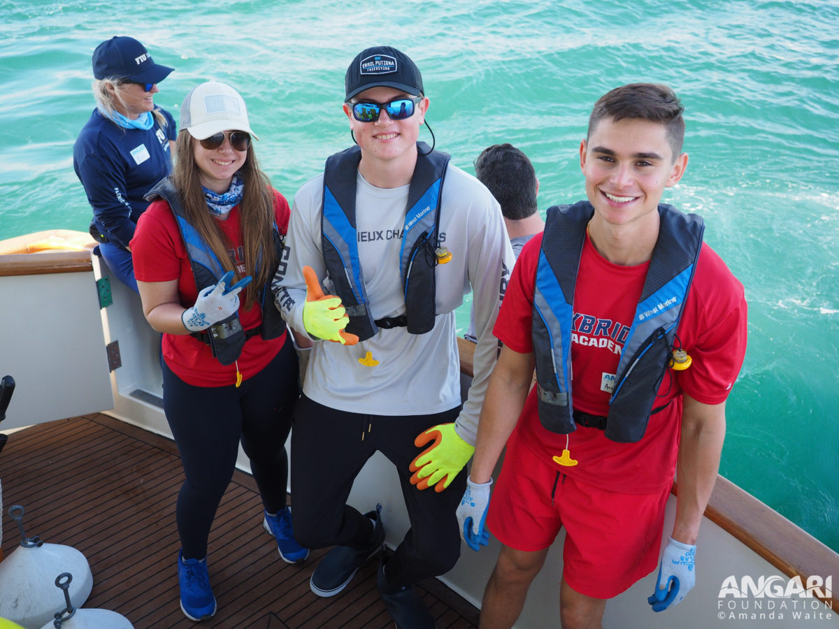 EXP 59: Students are divided into teams for the day, and each team is responsible for the deployment and recovery of their drumline, and of course, working up a shark if they catch one! PC: Amanda Waite